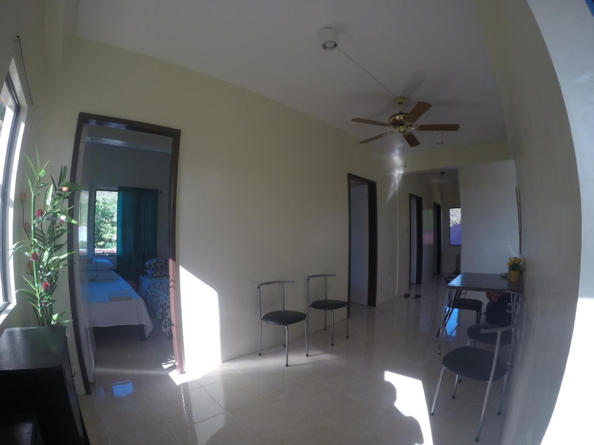 Full Moon Hostel Coron Exterior photo